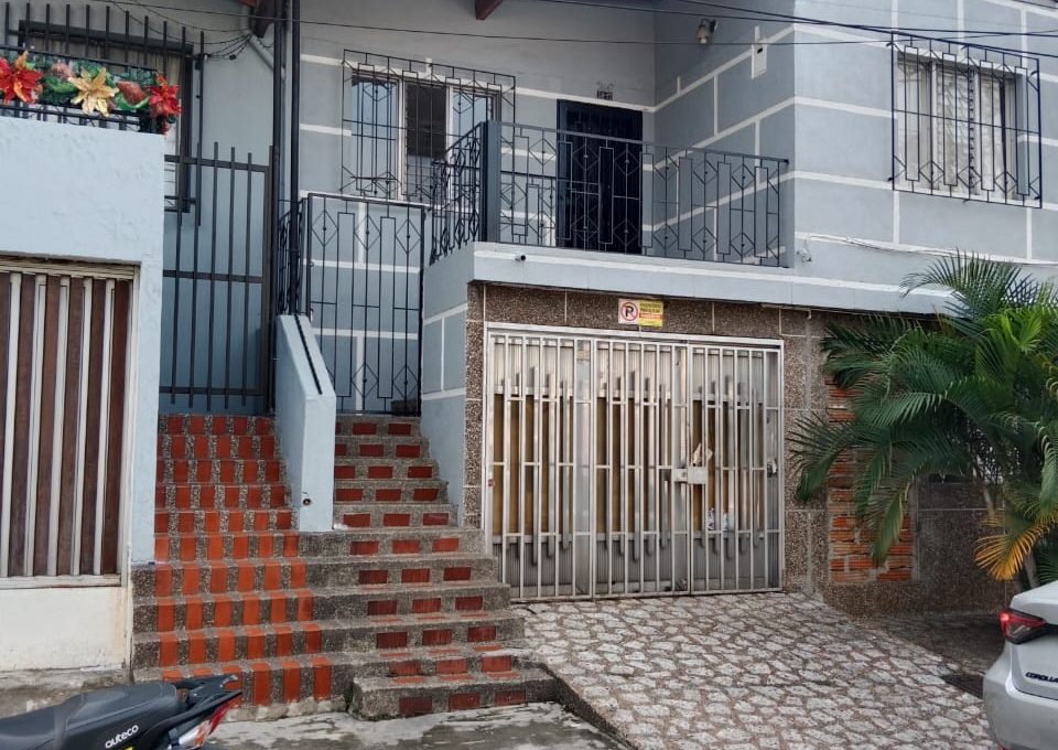 413AP Alquiler de apartamento en Medellín, sector guayabal, barrio campo amor, 4 habitaciónes, amoblado. (1)