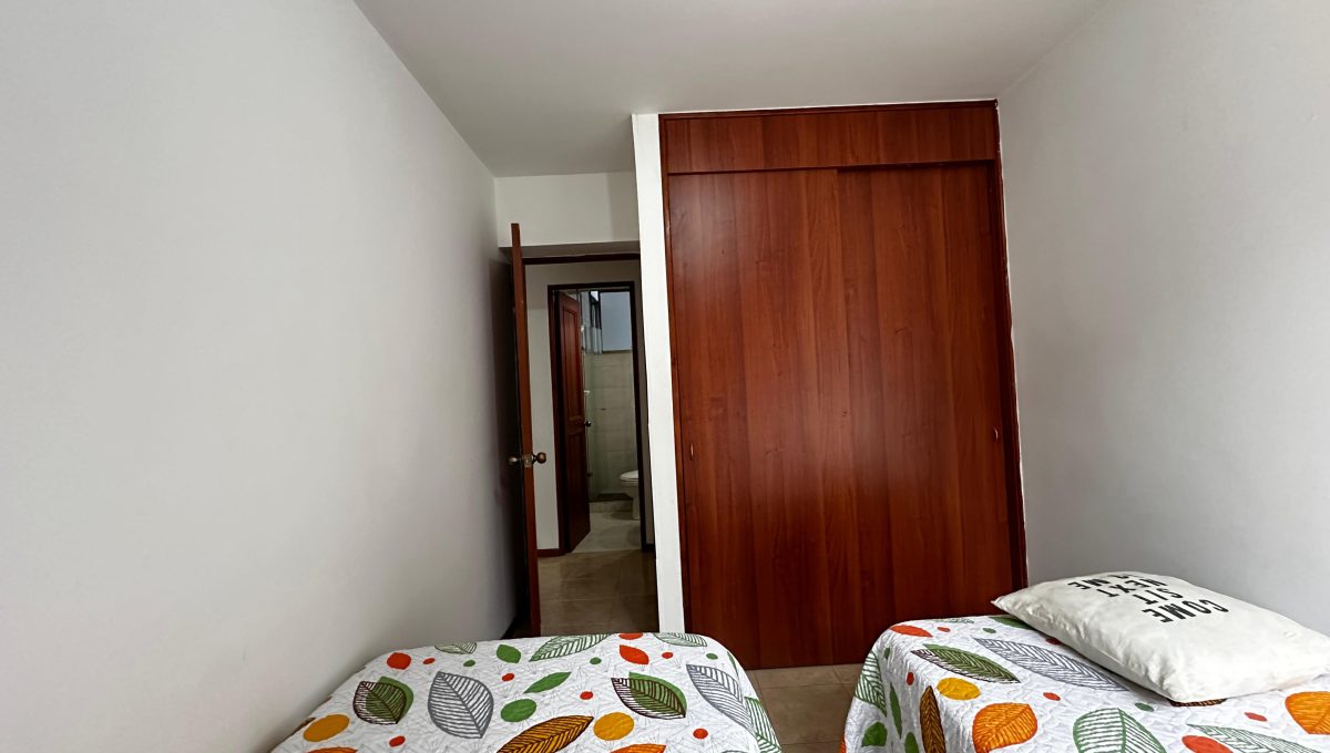 417AP Alquiler de apartamento en Medellín, sector El Poblado, barrio oviedo, 3 habitaciónes, AMOBLADO . (6)